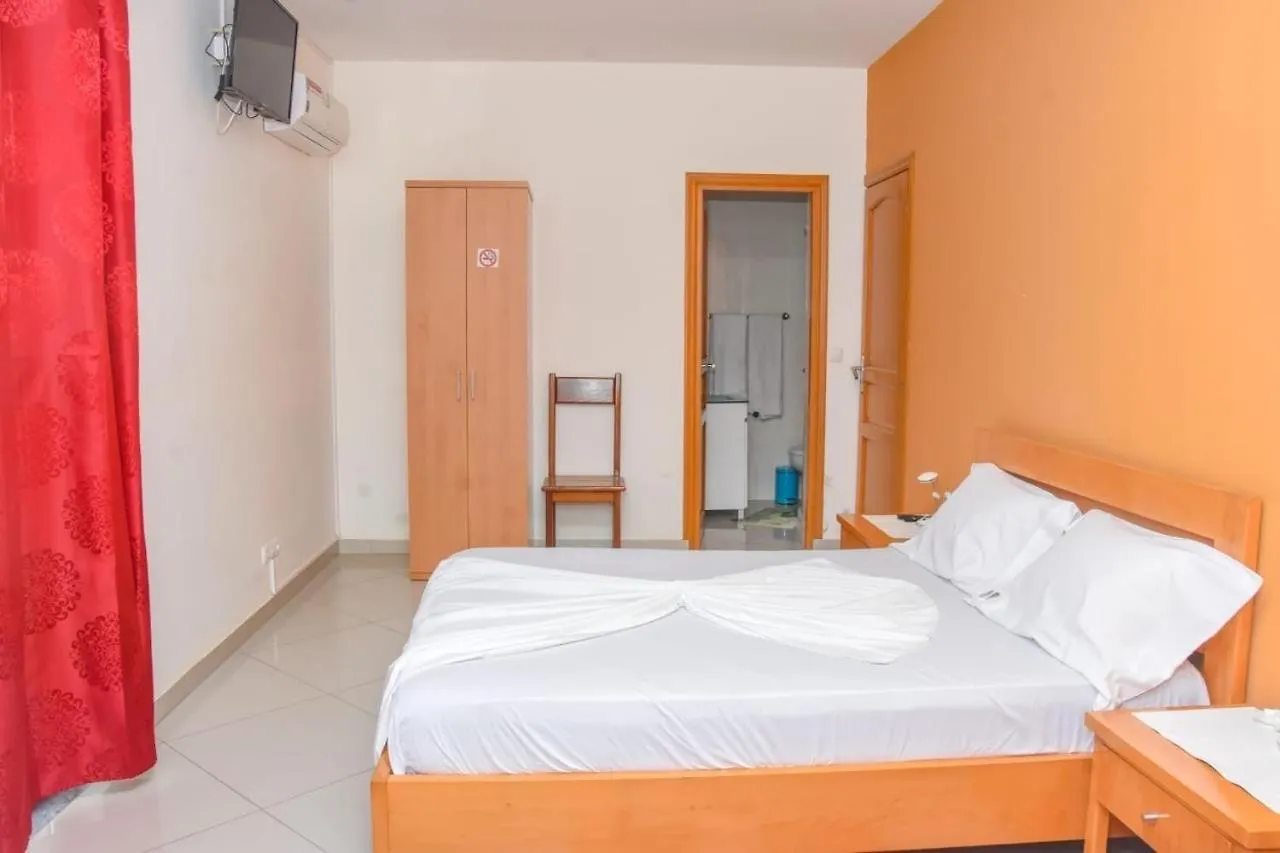 Paris Hotel Praia Pensionat